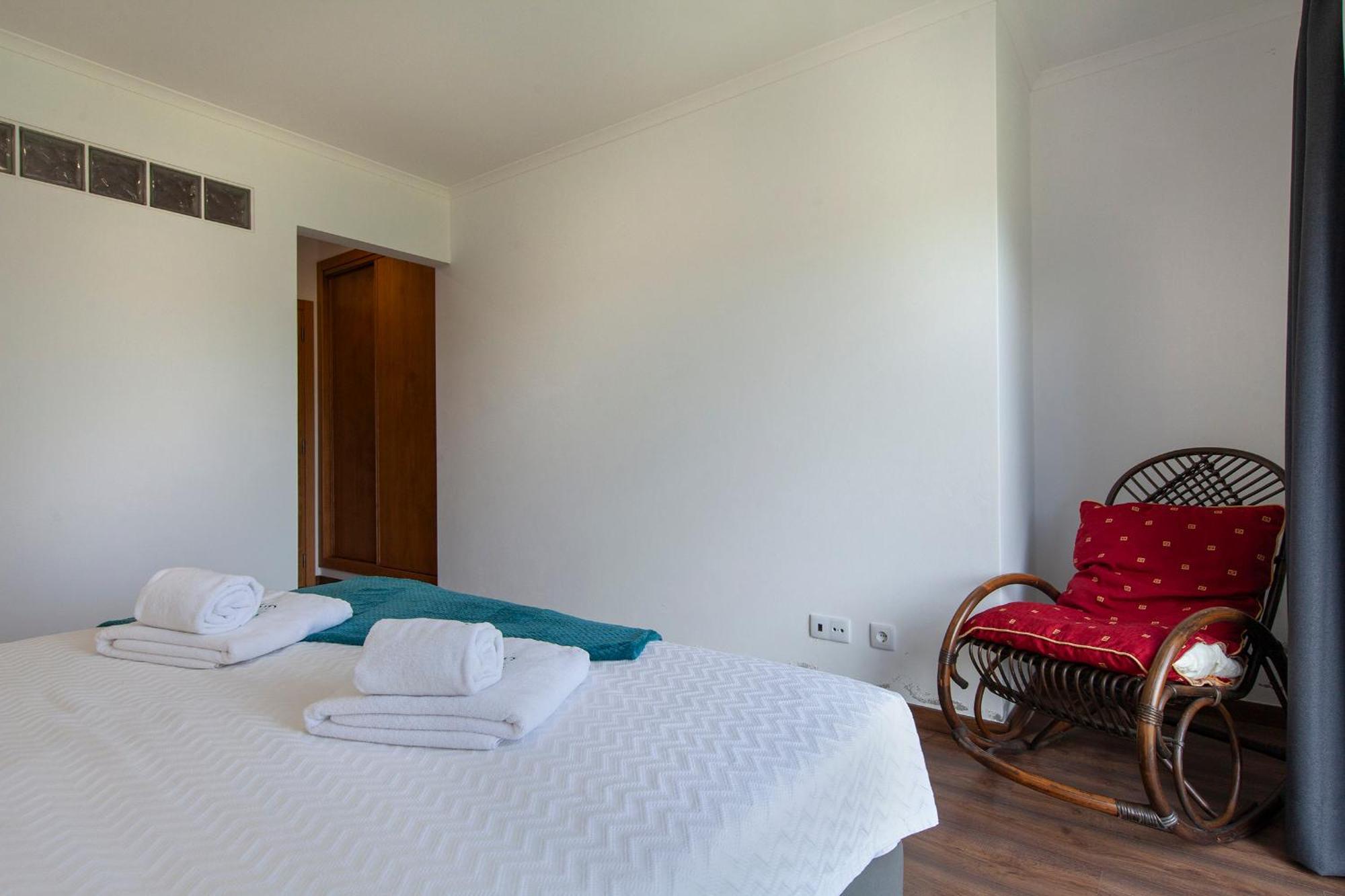 Villa D13 - Eiras Velhas House In